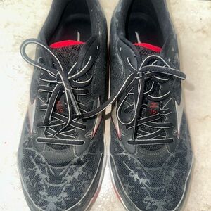 Mizuno Wave Creation 16 Mens Running Shoes Sz 9.5